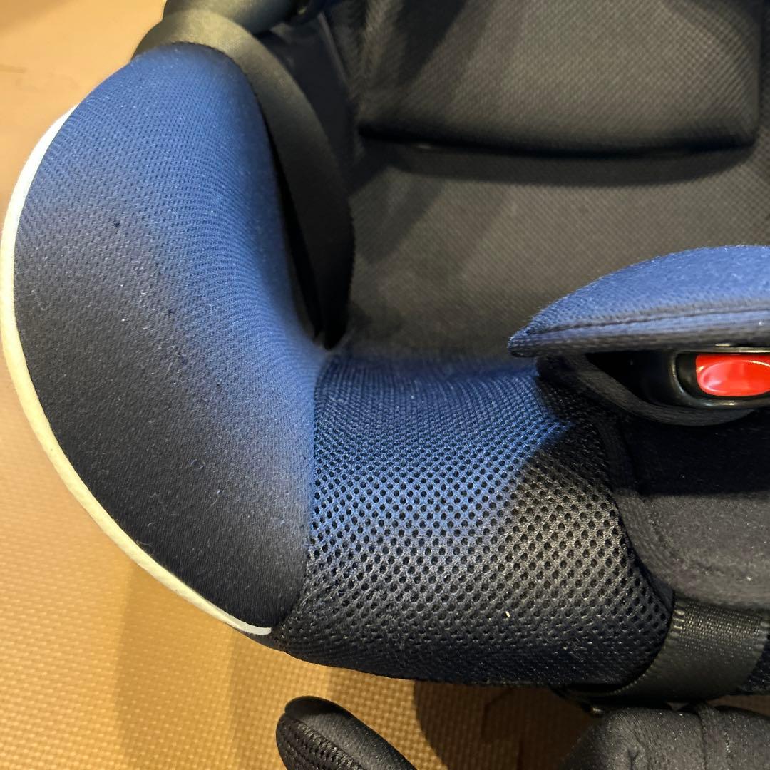 Combi ISOFIXチャイルドシート