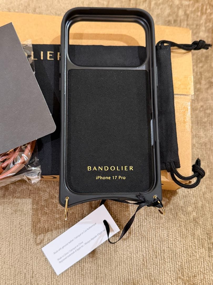 BANDOLIER バンドリヤー iPhone17pro ケース ショルダー