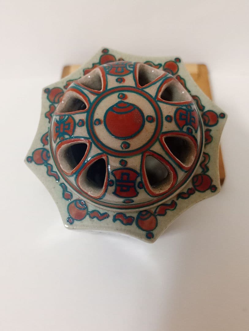 香爐　　松本為作視　花柄八角形