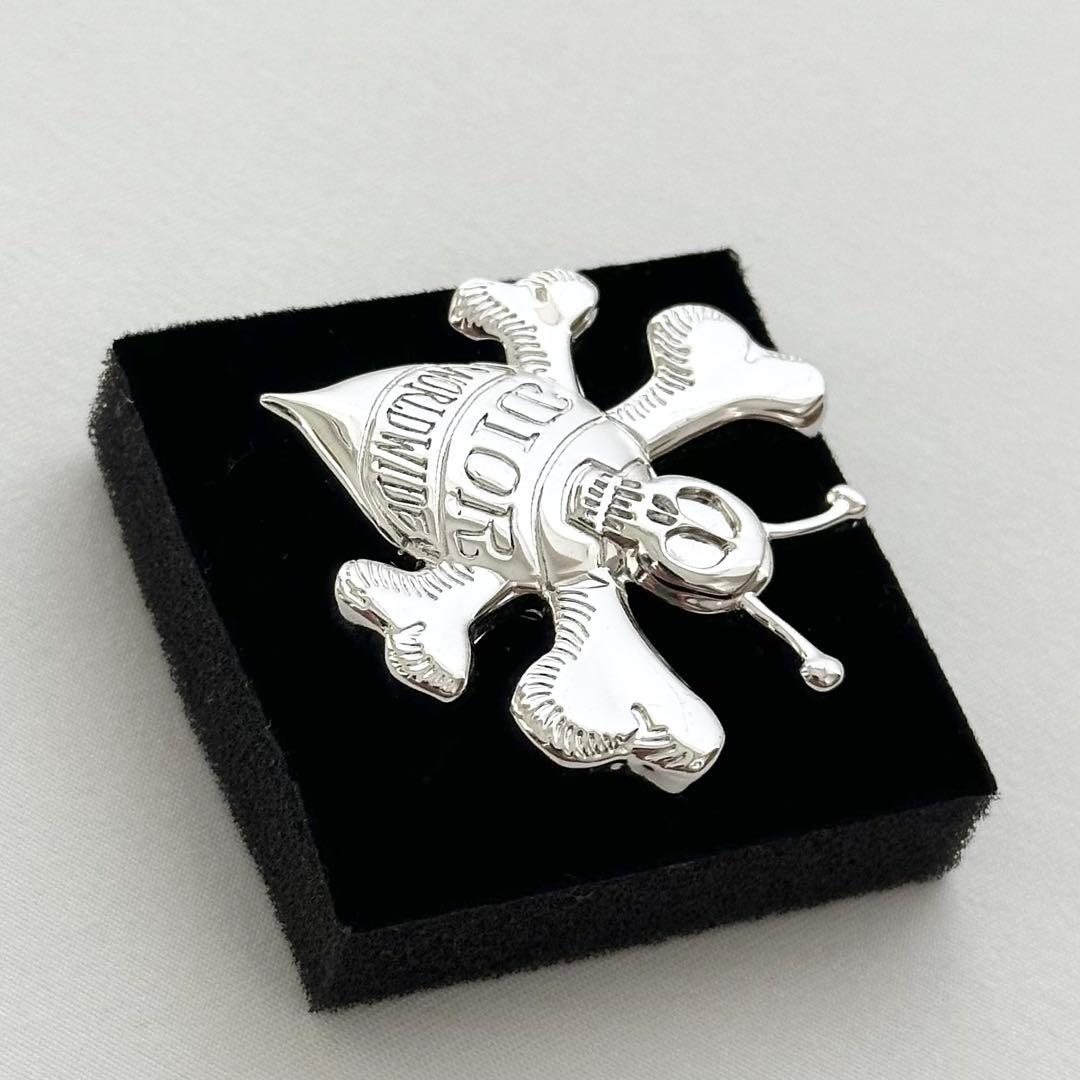 【入手困難】DIOR STUSSY ディオール ステューシー BEE ピン