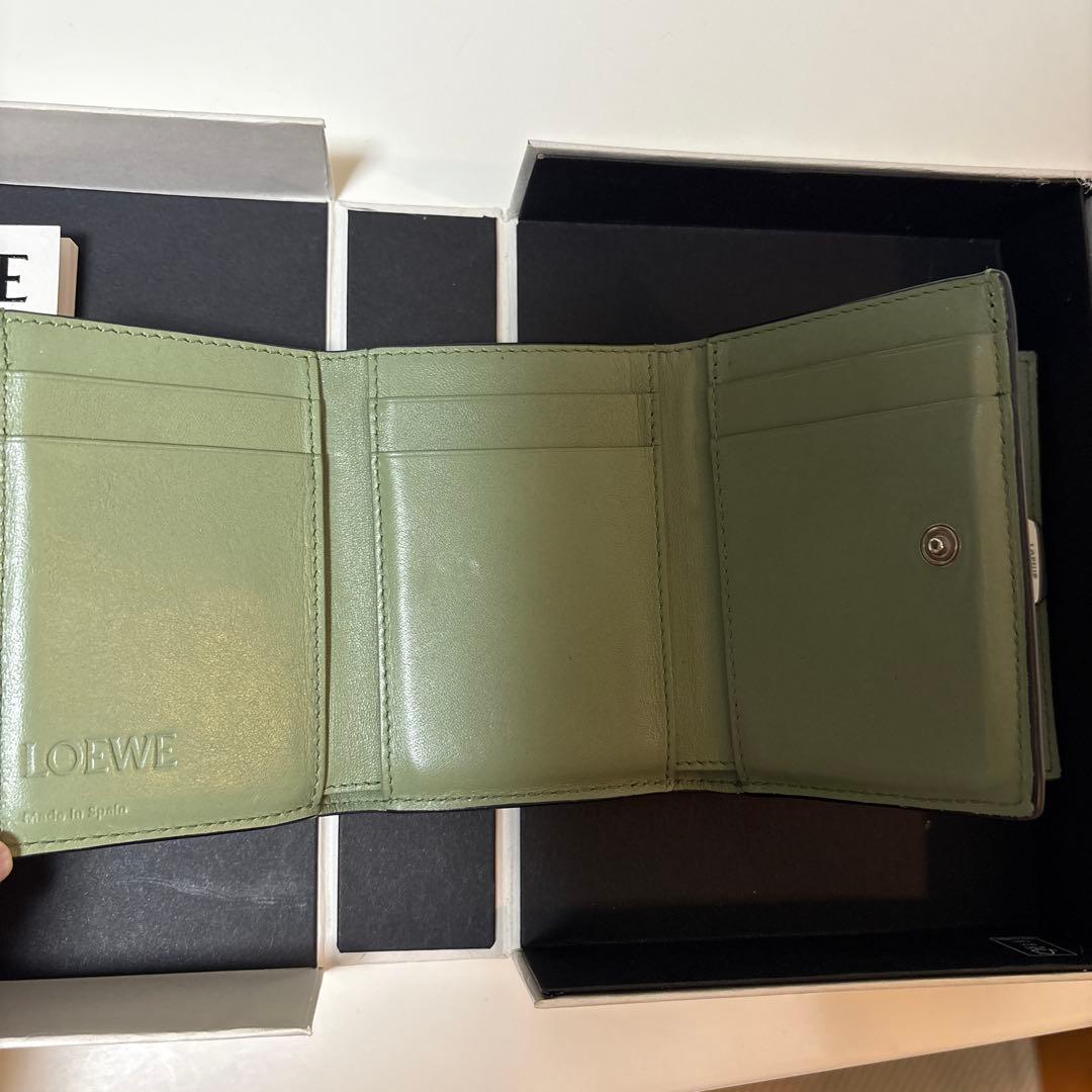 LOEWE ANAGRAM TRIFOLD W ROSEMARY 三つ折り財布