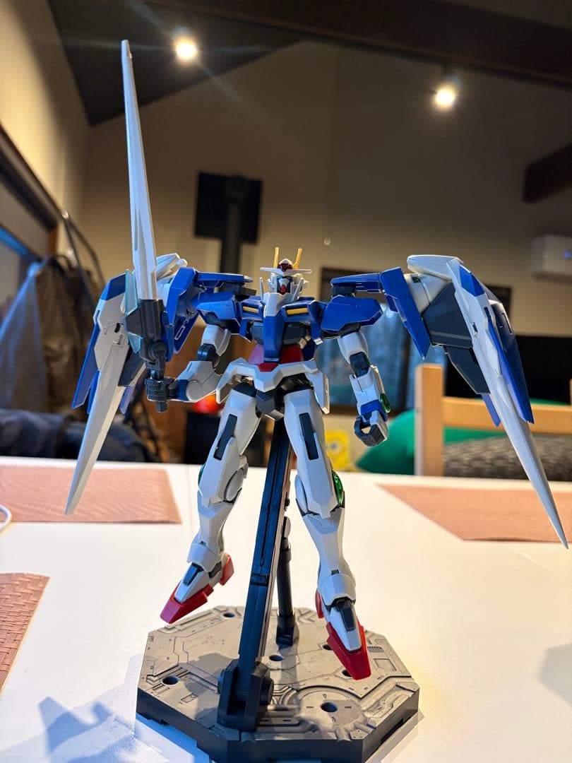 ガンプラ　ガンダム00 完成品