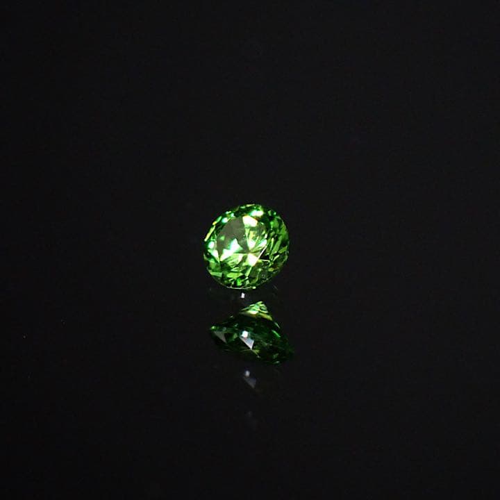 【ロシア産】デマントイドガーネット