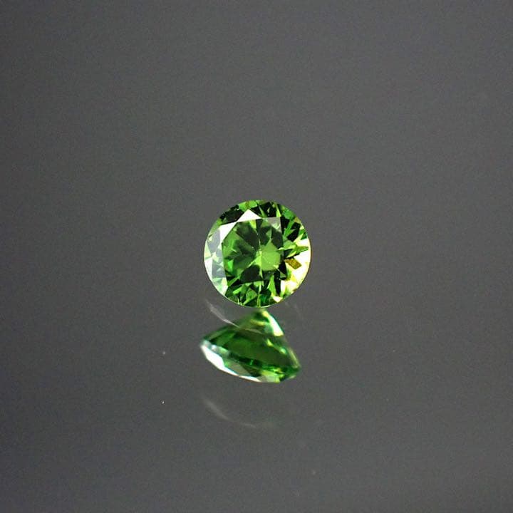 【ロシア産】デマントイドガーネット