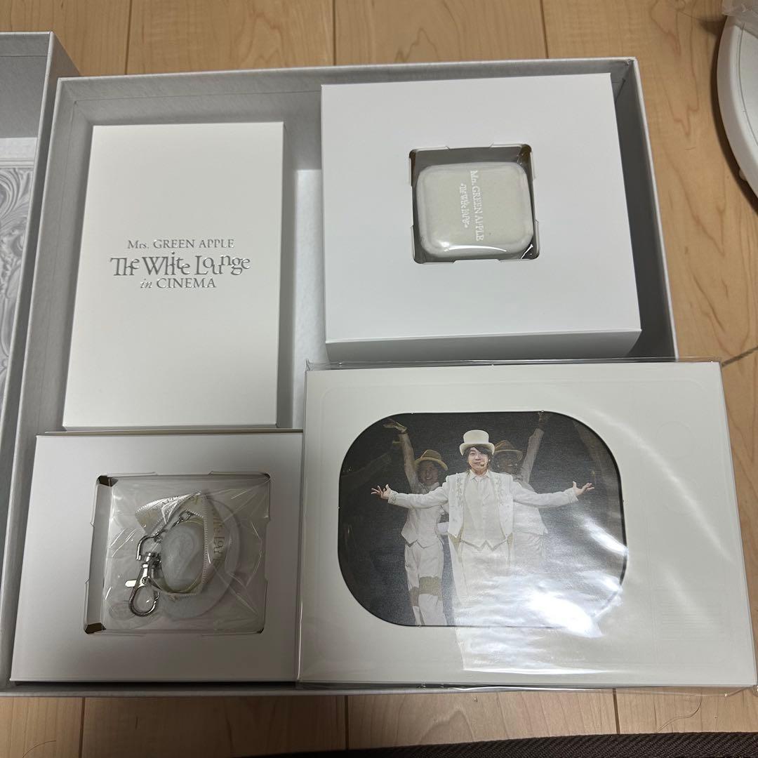 ミュージシャン Mr.GREEN APPLE The White Lounge