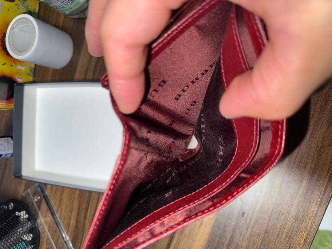 は*る様 新品　Burberry チェック柄 二つ折り財布　バーバリー