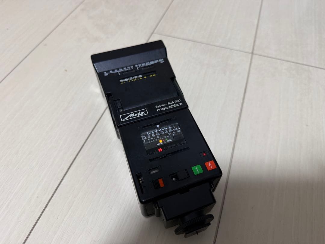 NikonFM2 ＋NIKKOR 50mm ＋ライト＋レンズ2個