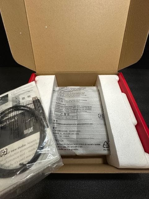 ほる様用【美品・未使用】AKAI / MPD218 MIDIパッドコントローラー