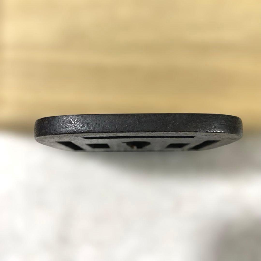 B-56 鍔　鉄地　武具　刀装具　日本刀　骨董品　時代物　美術品　工芸品