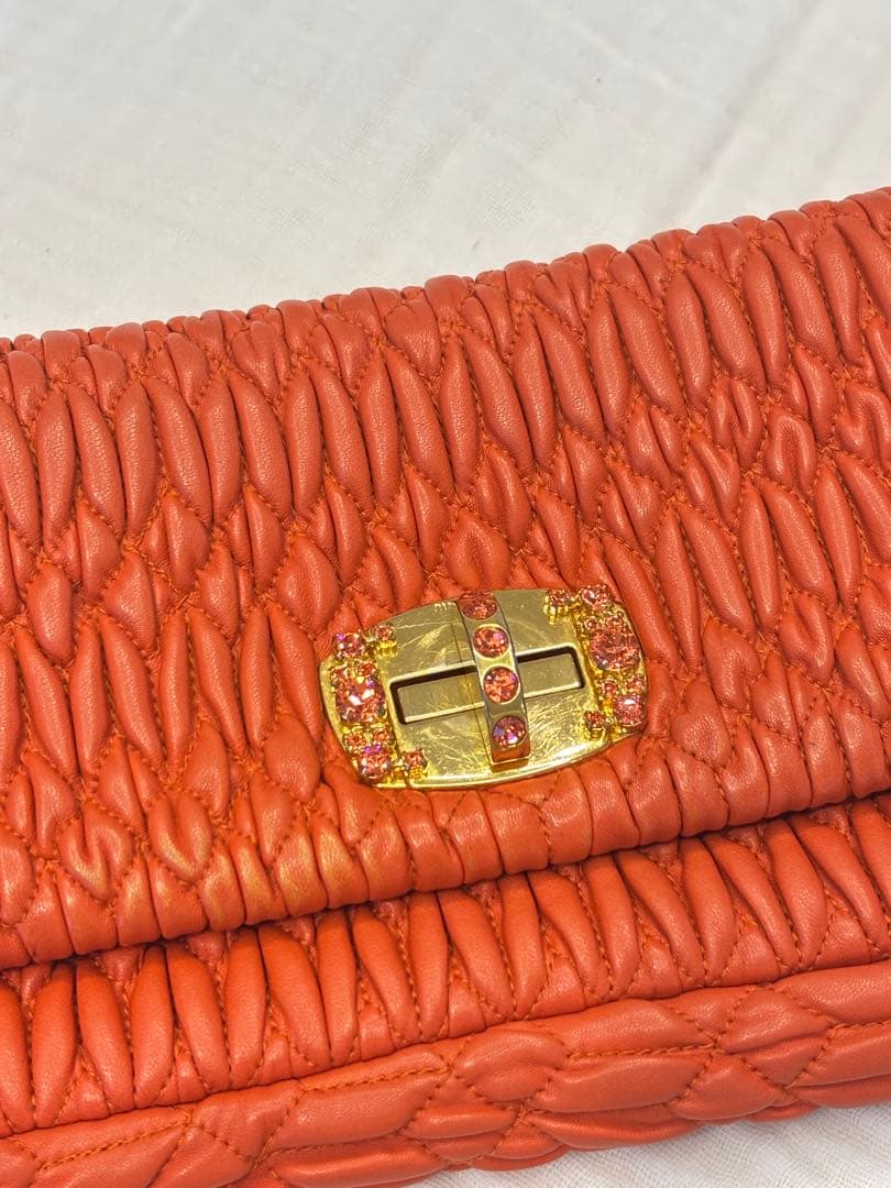 miumiu クラッチバック　早い者勝ち！