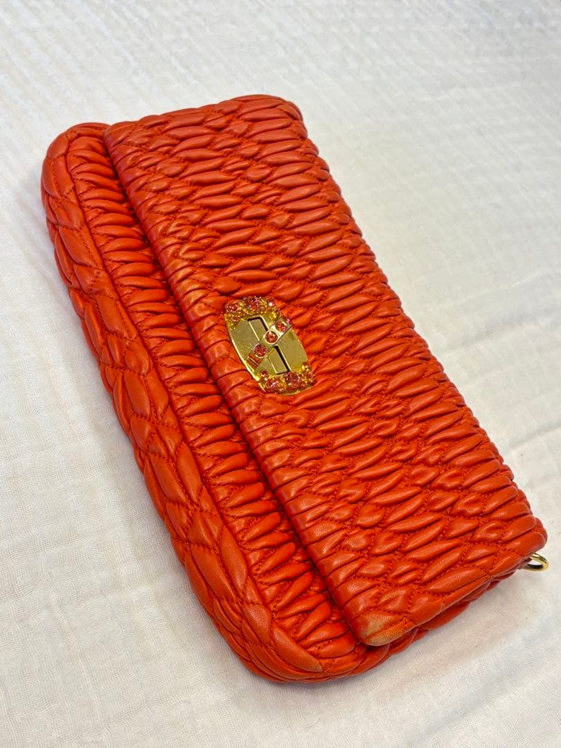 miumiu クラッチバック　早い者勝ち！