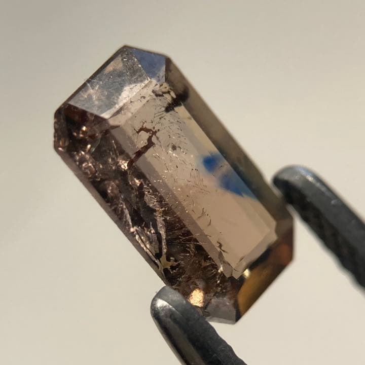 アキシナイト ブルー ルース