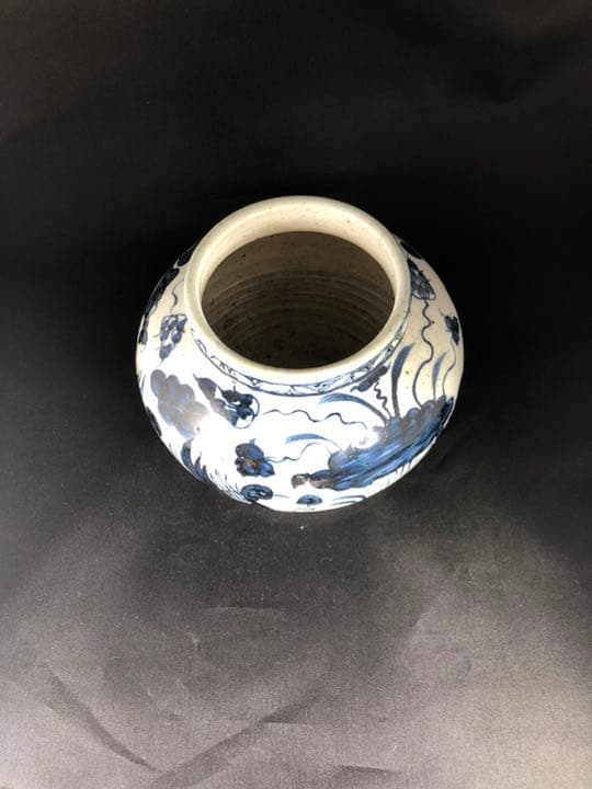 元代の青花花鸟紋壺