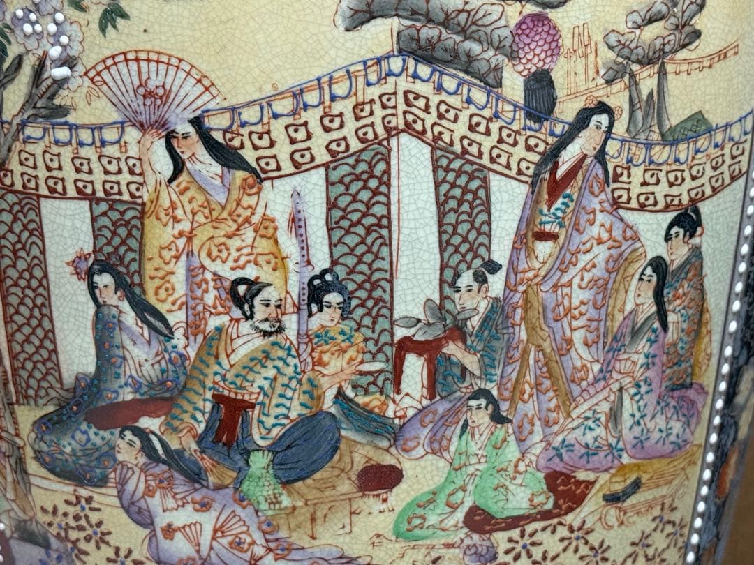 薩摩焼　金彩人物紋大瓶　特大　送料込み250527