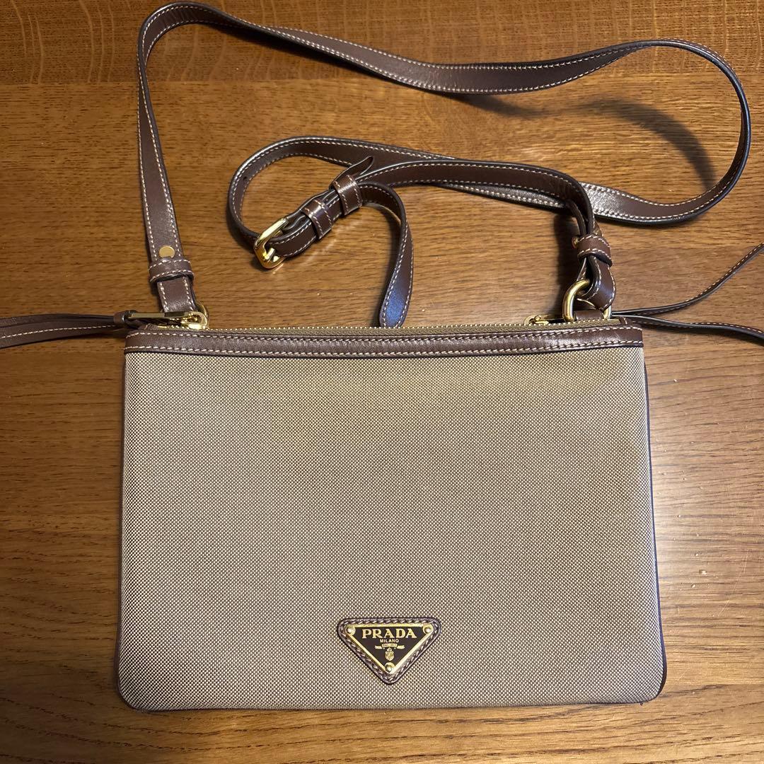 PRADA ショルダーバッグ ベージュ