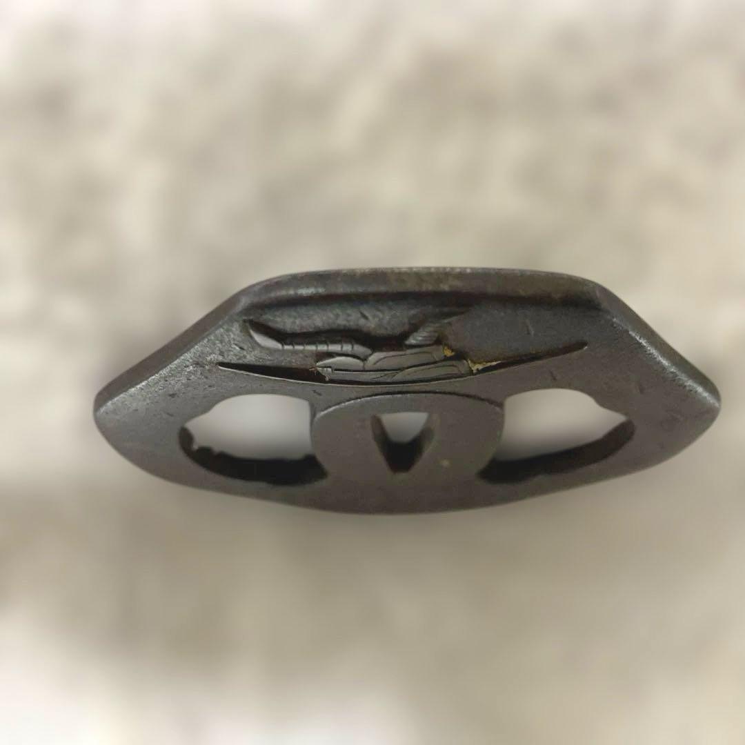 B-18 鍔　つば　木箱付き　武具　刀装具　鉄製　装飾品　日本刀　美術品　工芸品