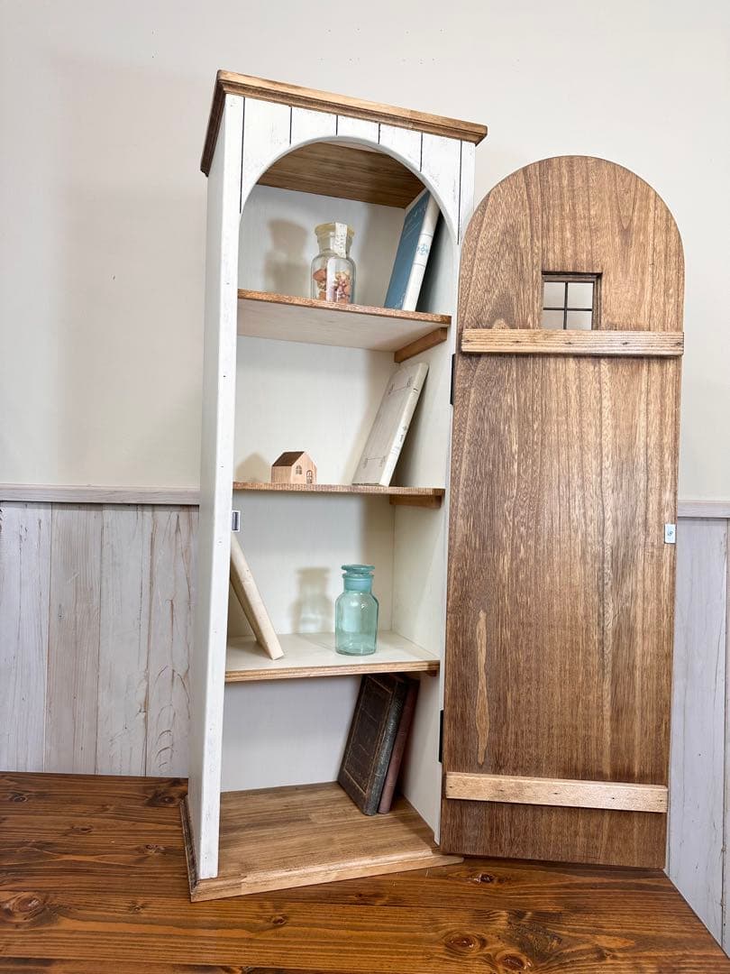 ち*そ様 【1点のみ、補修ありのためお値引き】アンティークの扉のようなキャビネッ