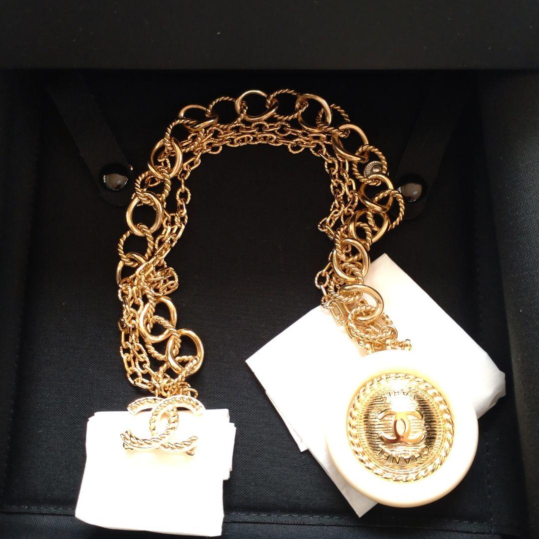Mari／CHANEL ゴールド ブローチ チェーン付き