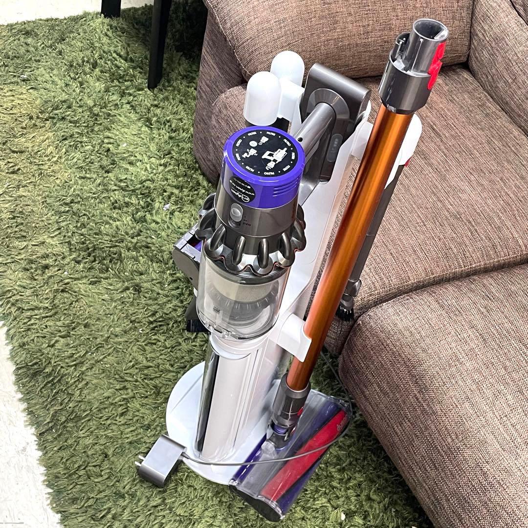 【ダイソン】美品　Dyson V10 ジャンク　ドッグ　付属品多数　sv12