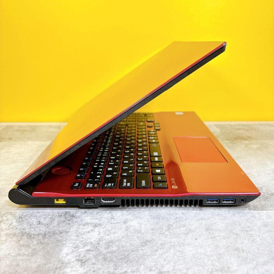 キレイな赤❣新品SSDで快適✨ブルーレイ カメラ付き Windows11仕事趣味