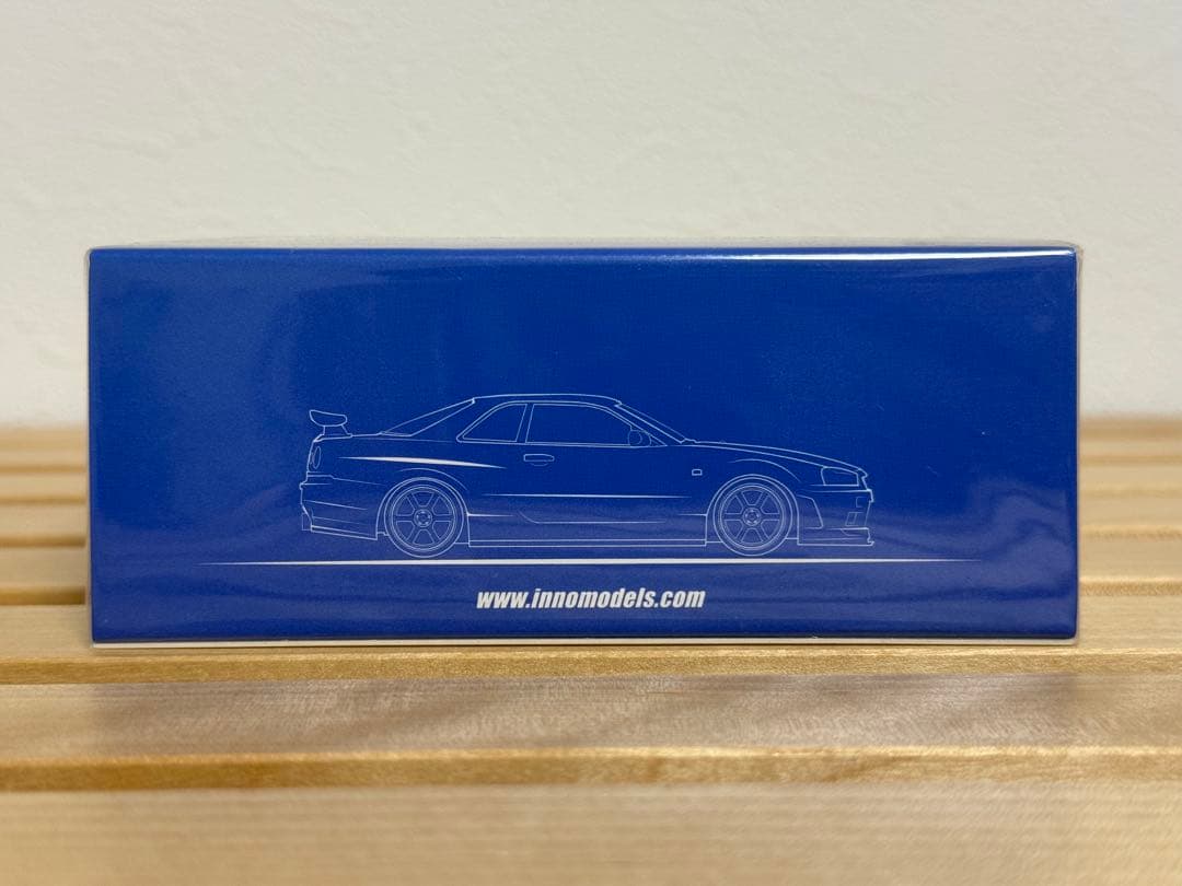 ミニカー INNO64 1/64 Nissan Skyline GT-R (R34)