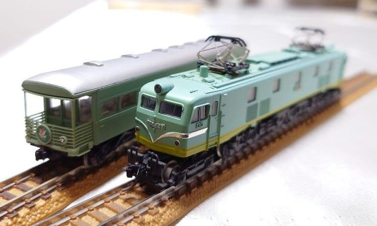 【新年特価】　KATO　特急「はと」青大将　EF58形電気機関車＋客車5両