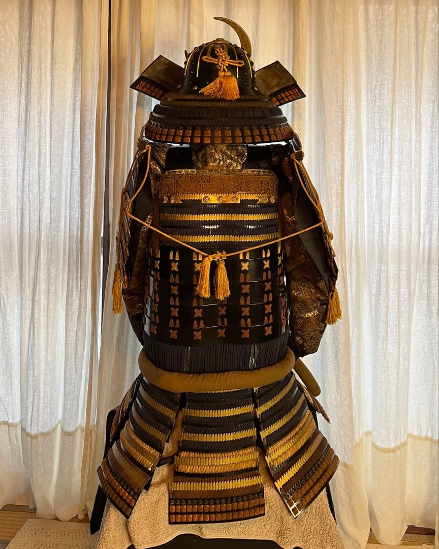 美品！『薩摩丸武工房製』【現代　甲冑 等身大】黒色胴当世具足一式　『日本 鎧』
