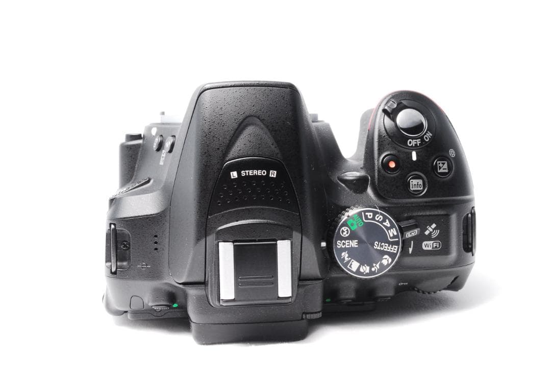 【新品級】Nikon D5300 Wレンズ デジタル一眼レフカメラ スマホ転送