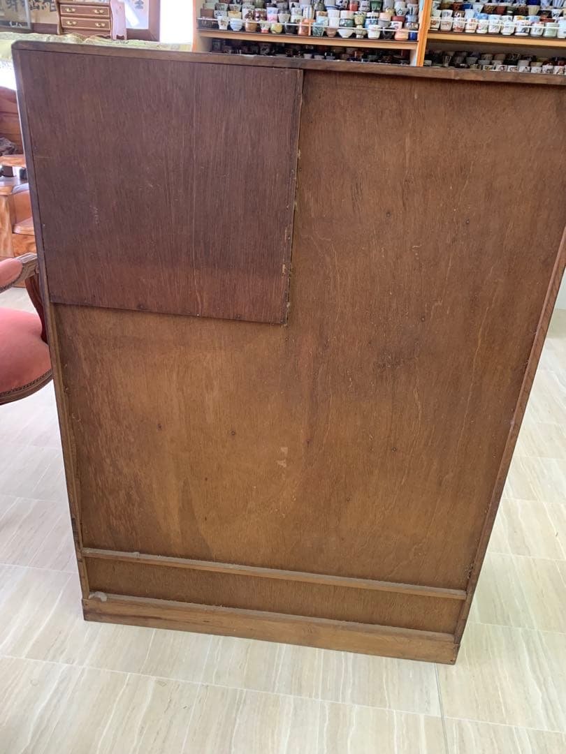 木製ガラス扉収納棚　和モダンな茶箪笥　虎斑模様　黒柿　アンティーク家具