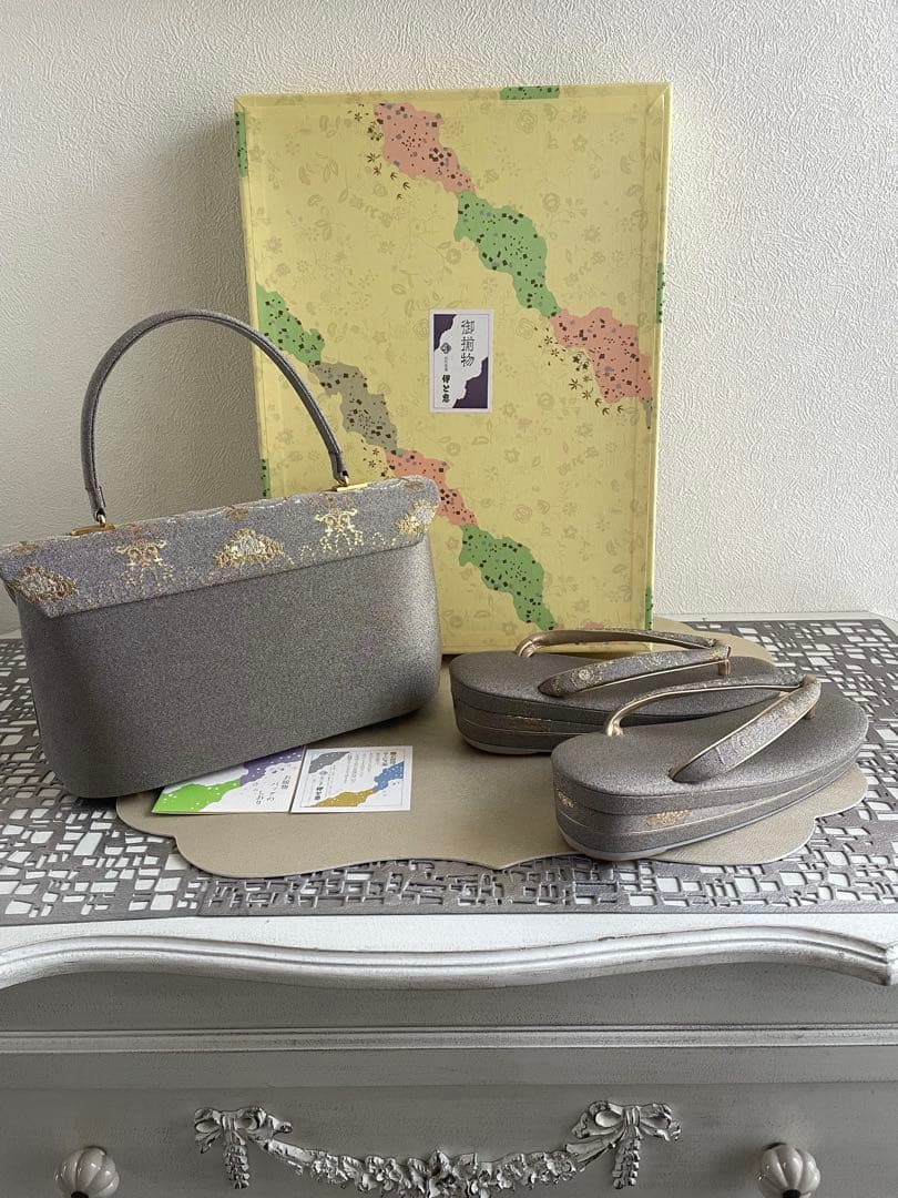 伊と忠　グレー 花柄 佐賀錦和装用バッグと草履セット