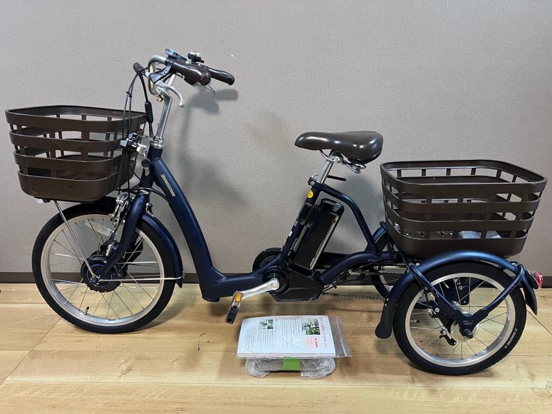 ほぼ新品ブリヂストン電動三輪自転車バッテリーB400 14.3～14.6Ah相当