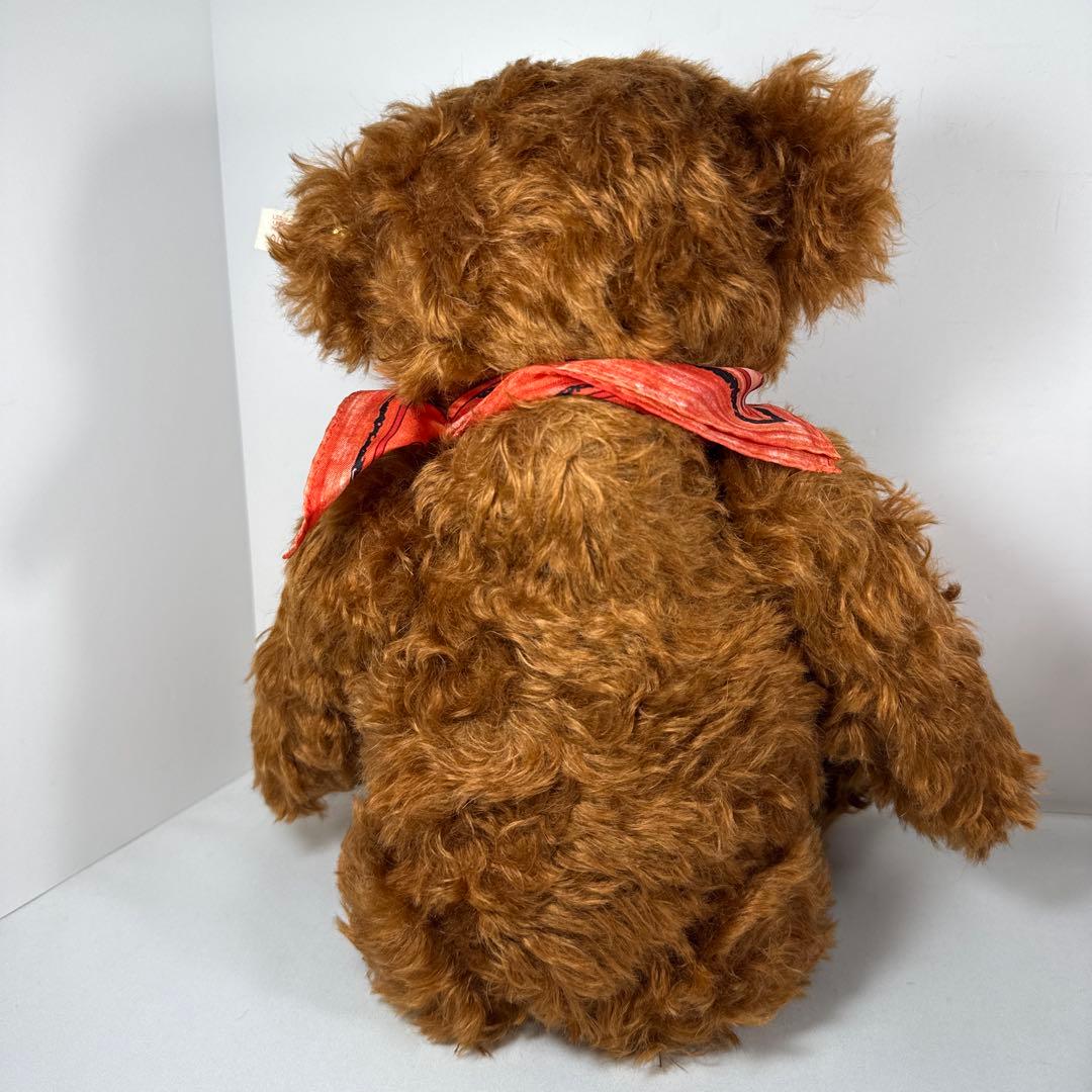 シュタイフ ラッフルズベア