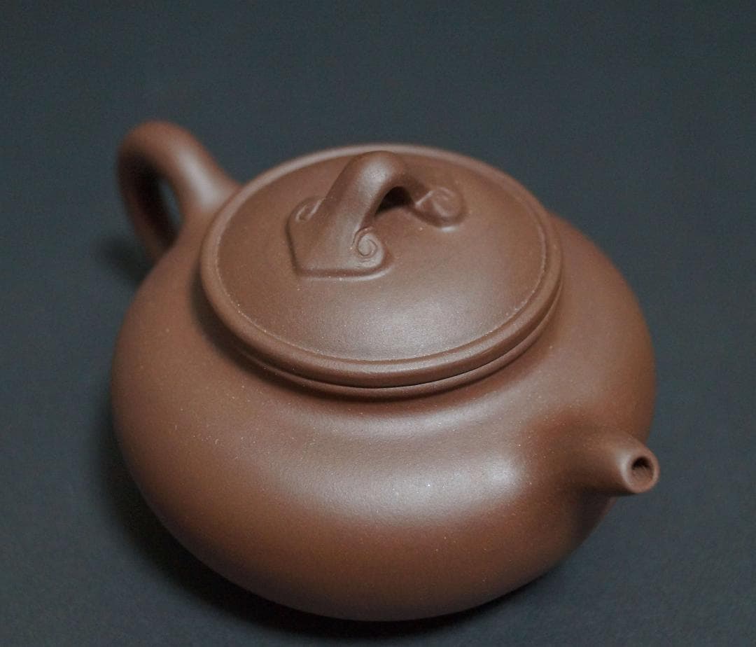 ☆煎茶道具☆宜興紫砂 名工 張紅華造 如意蓮子壷 紫砂急須 小ぶり可愛らしい茶壺