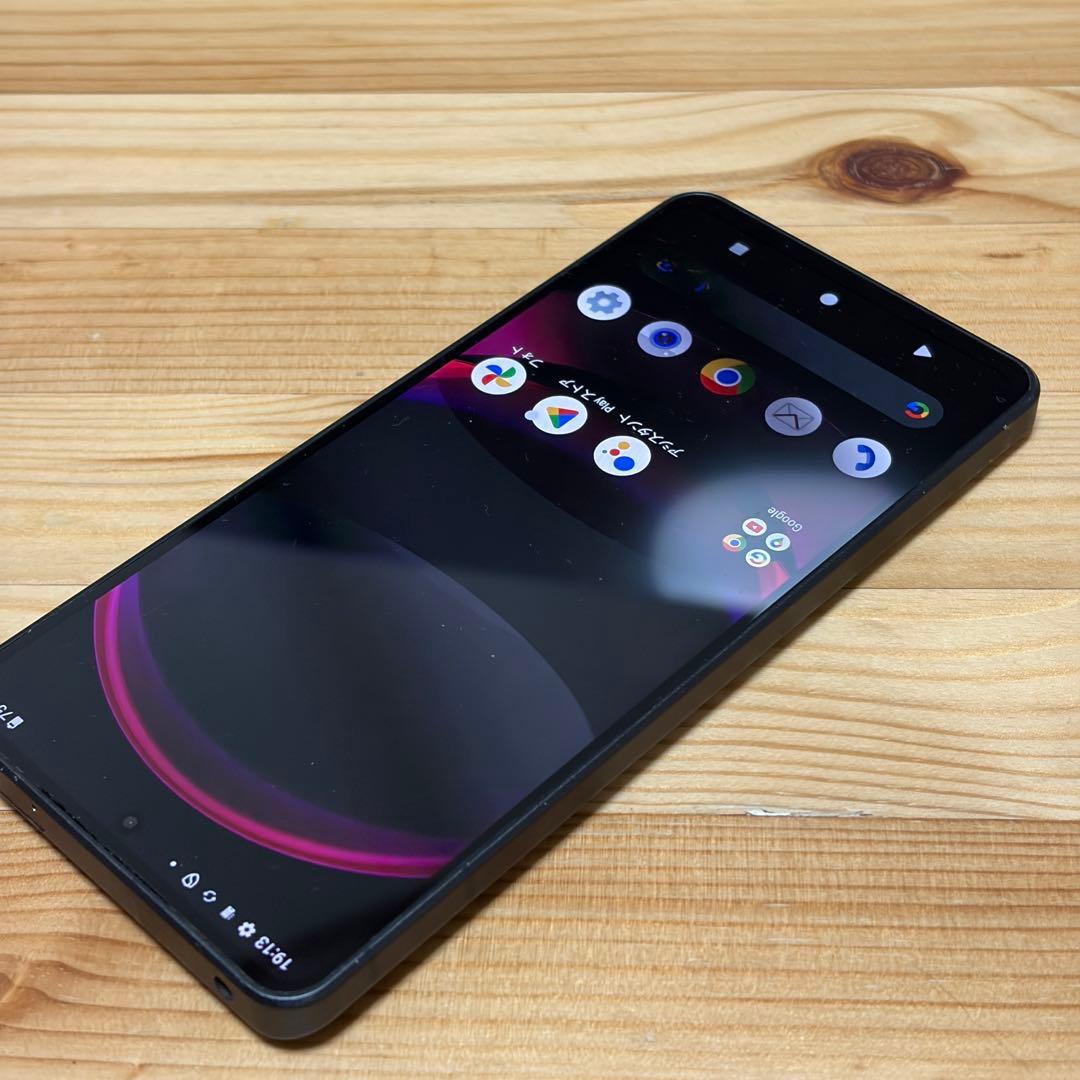 AQUOS r8 pro SIMフリー　00883