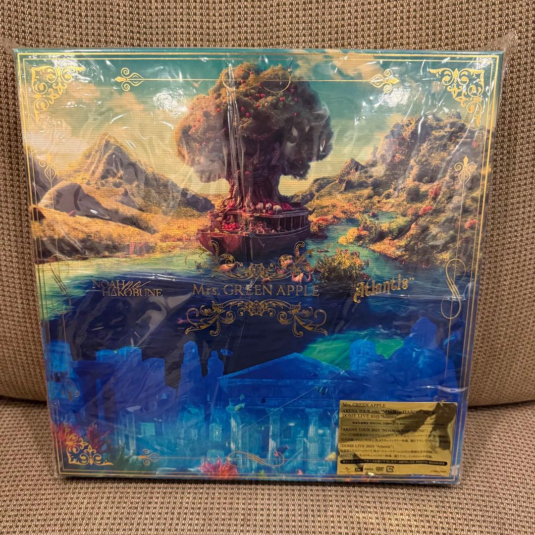 Mrs. GREEN APPLE 完全生産限定版（BOXとグッズのみ）
