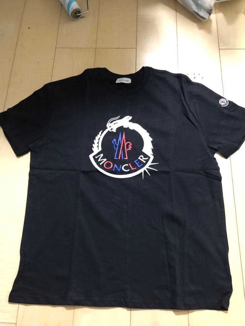 MONCLER ブラック Tシャツ　Mサイズ