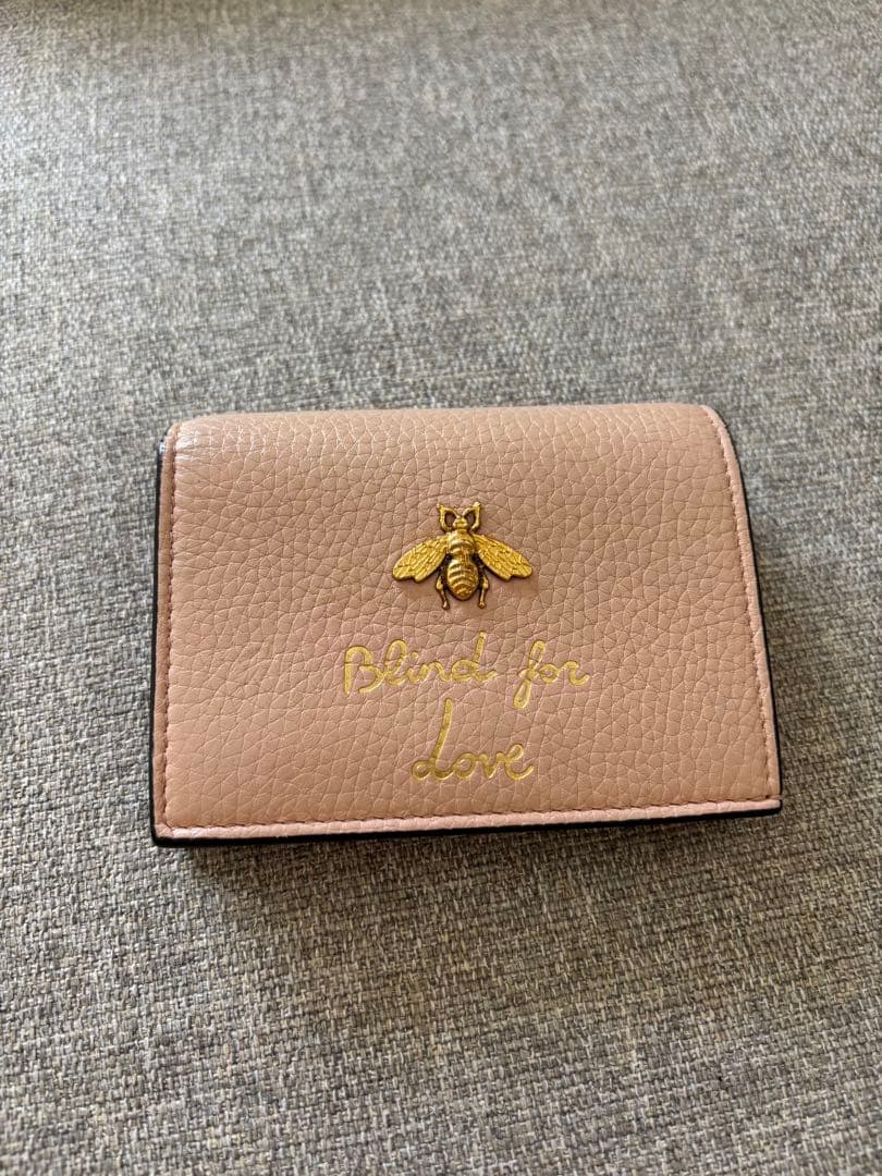 GUCCI ピンクレザー 二つ折り財布