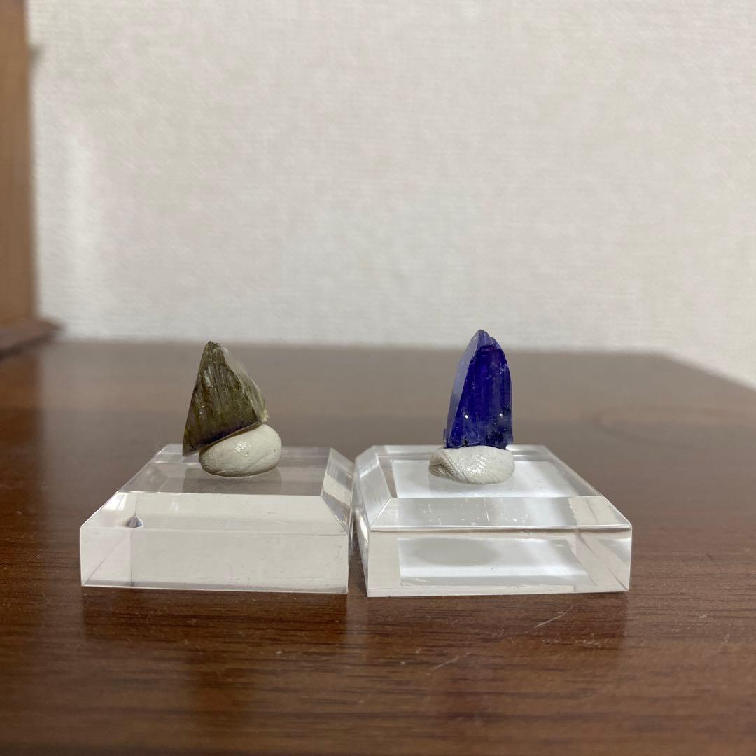 タンザナイト　ゾイサイト