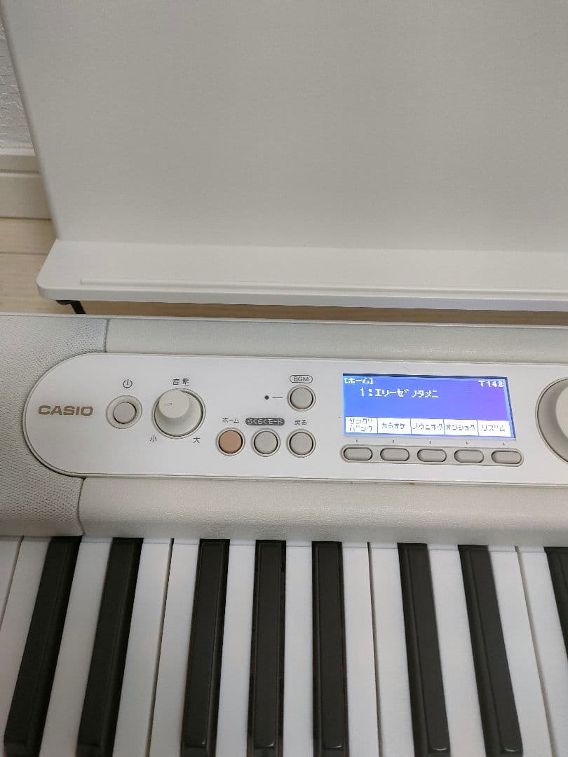 美品　カシオ　電子キーボード　LK-526 2022年製 　光ナビゲーション