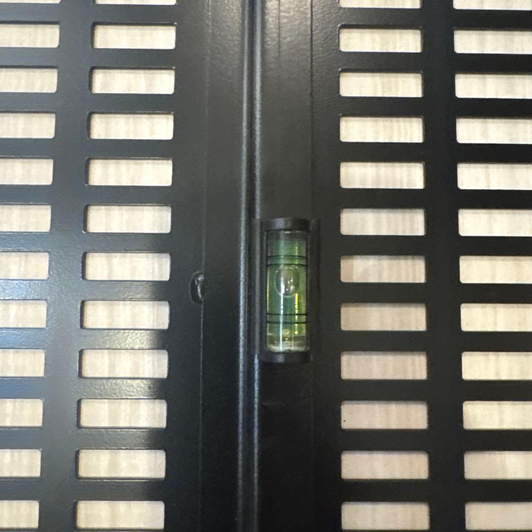 テレビ壁掛け金具 内蔵水準器付き　壁美人