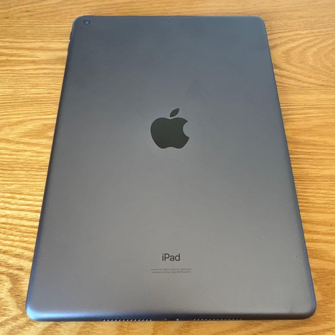 Apple iPad (第８世代) 32GB スペースグレー