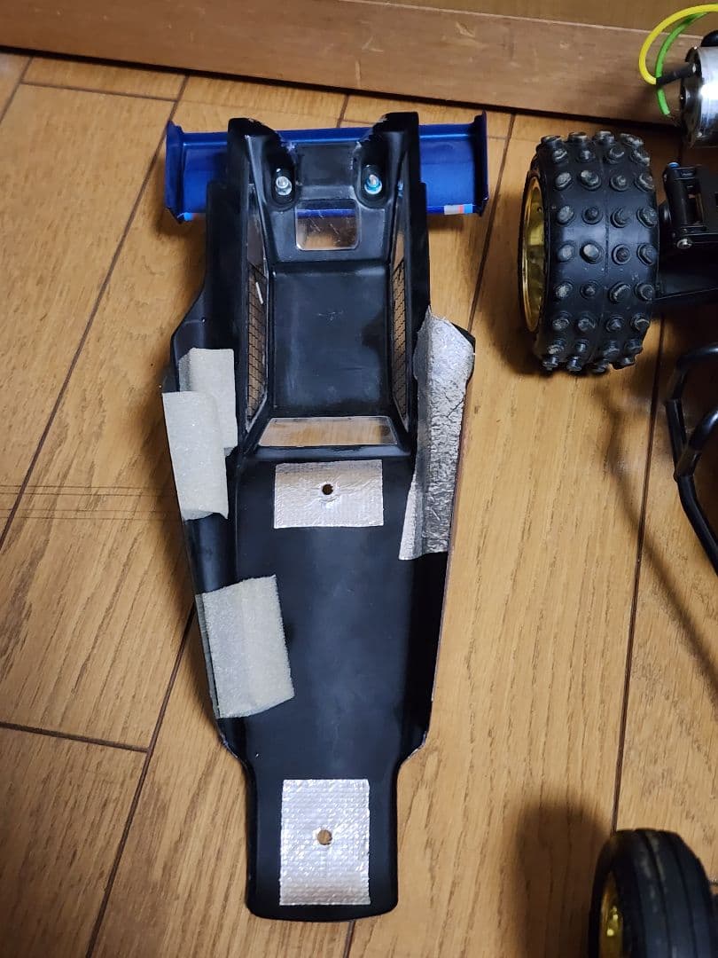 タミヤ 1/10 ノバフォックス FOX 車体のみ