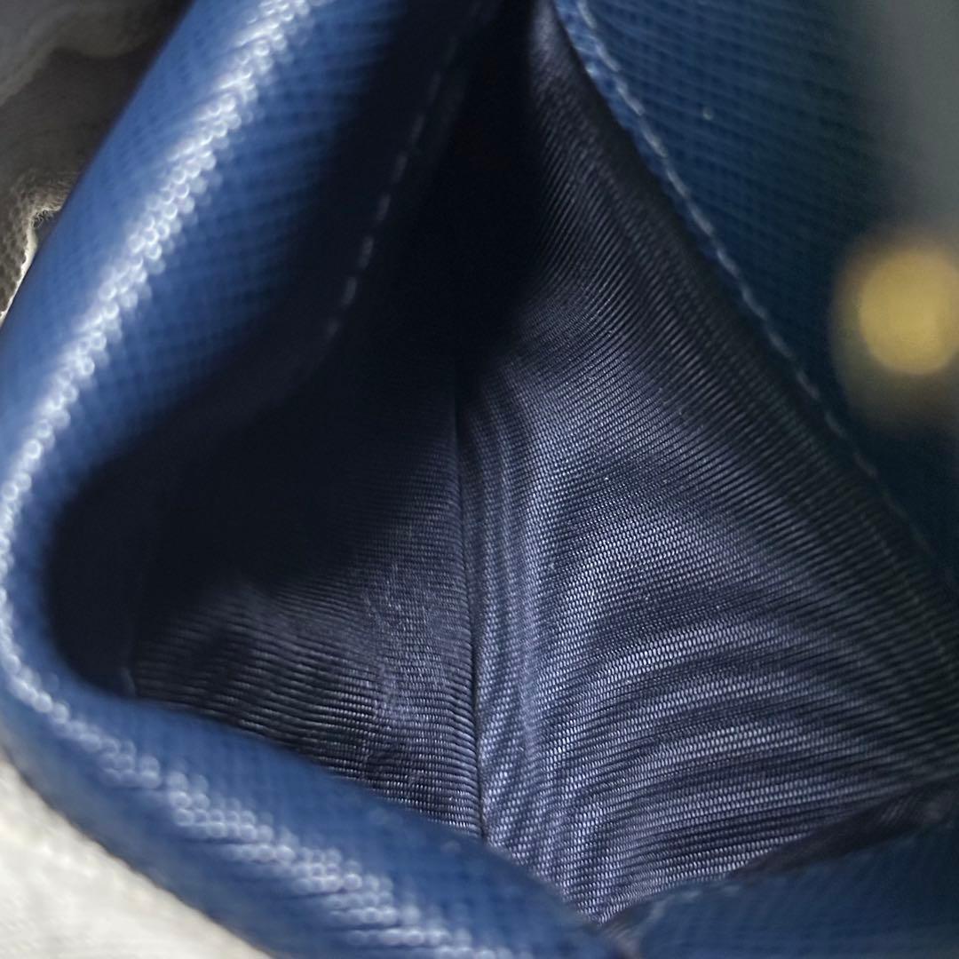 PRADA プラダ　折り財布　ゴールドロゴ　ブルー　サフィアーノレザー