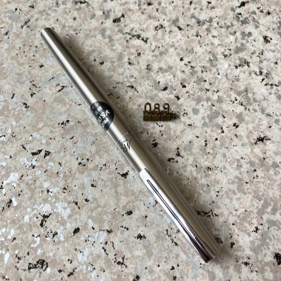 #089 未使用品 万年筆 パイロット レア μR ミュウレックス