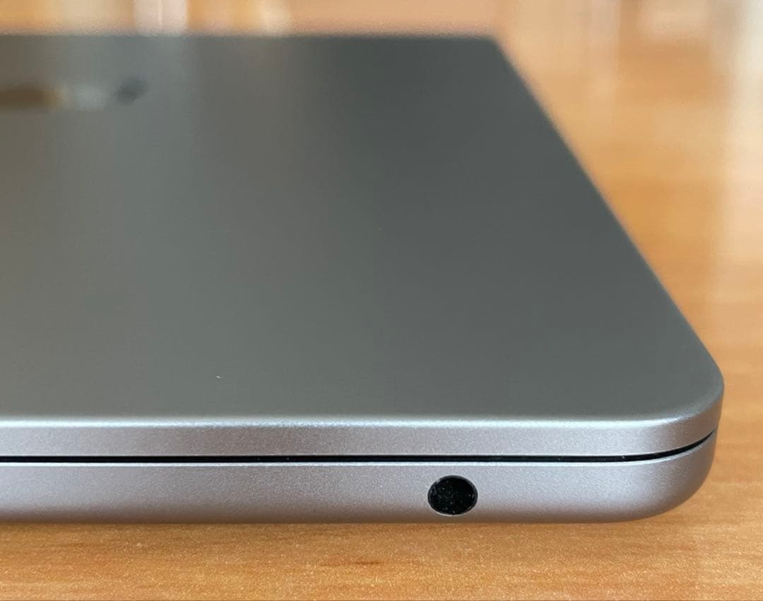 MacBook Air 13インチ M2 スペースグレイ 512GB