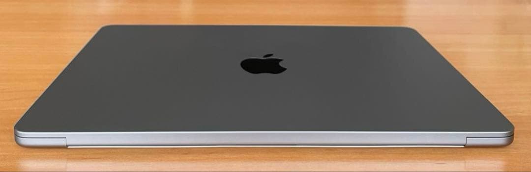 MacBook Air 13インチ M2 スペースグレイ 512GB