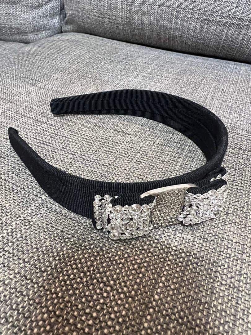 フェラガモ クリスタル ブラック カチューシャ