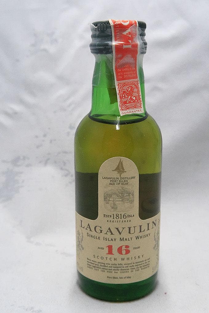 ラガヴーリン １６年 シングルモルトウィスキー ミニチュアボトル