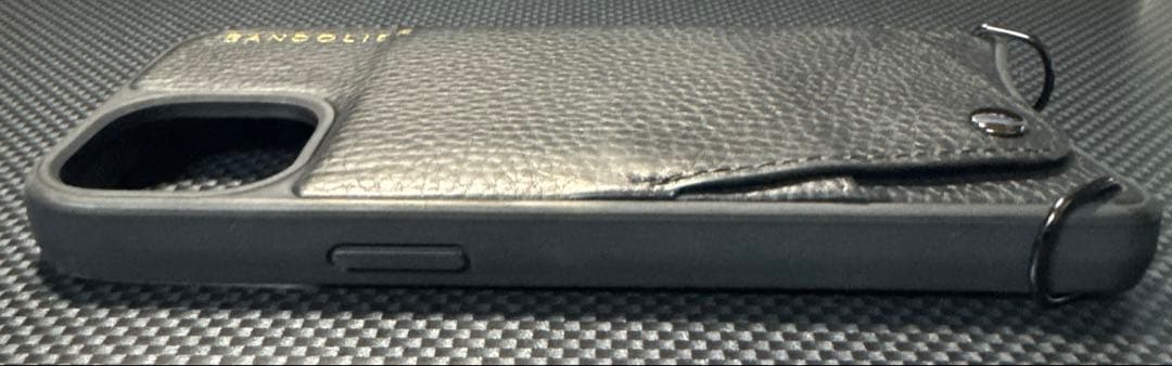 BANDOLIER iPhone15ケース