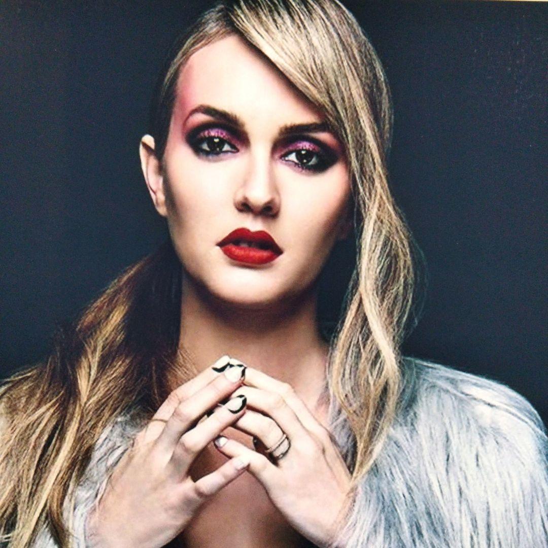 セール中…ハンナ・ファーガソン直筆サイン入り特大写真…